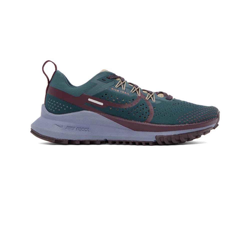 Brand new Nike Trail Pegasus 4 sneakers green